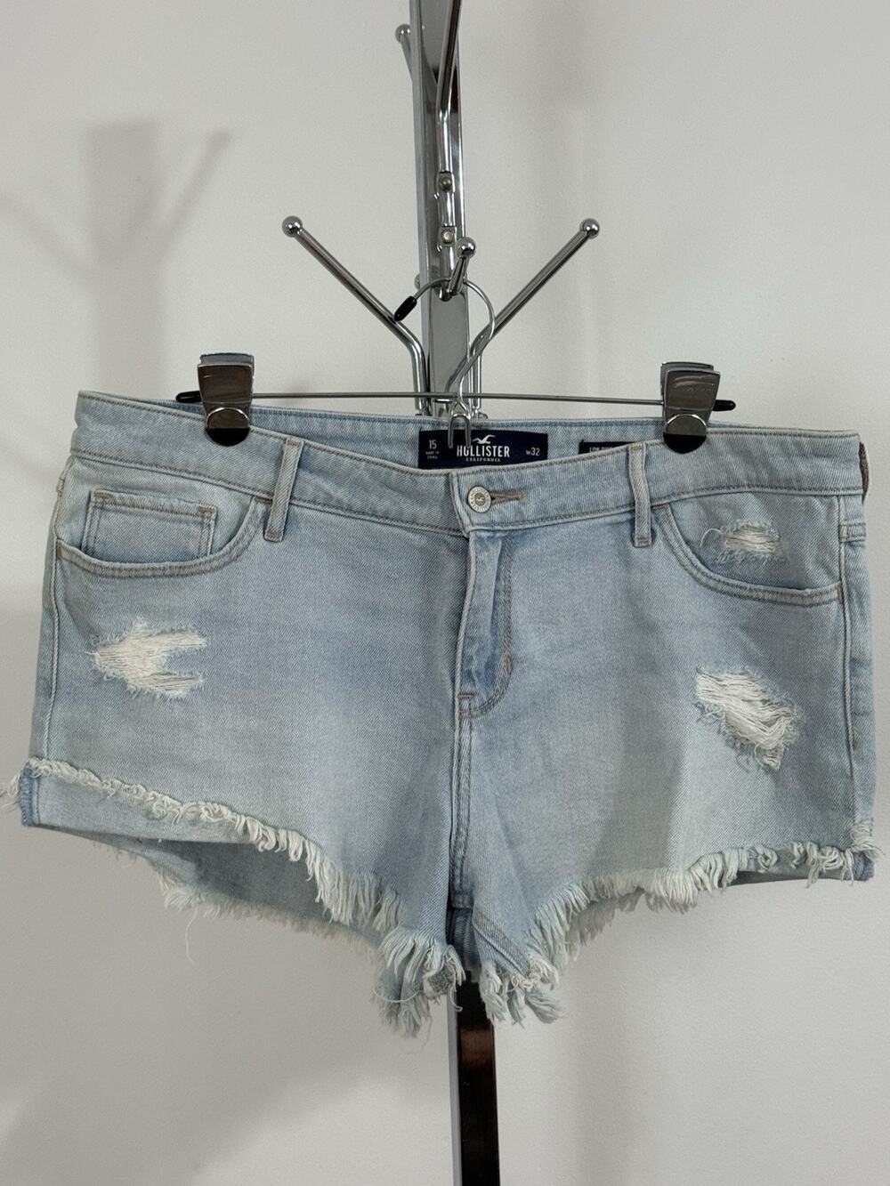 Hollister Women’s Low Rise Distressed Denim Shorts Blue Raw Hem Size 15 W32